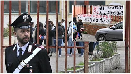 Insegnante aggredita a Castellammare, rientro a scuola blindato. Valditara ordina l’ispezione: “Grave la giustizia fai da te”