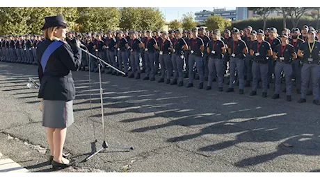 Nettuno. Polizia di Stato. Il 20° Corso Allievi Agenti Tecnici ha giurato fedeltà alla Repubblica Italiana