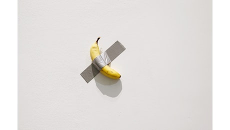 All’asta la banana attaccata al muro di Maurizio Cattelan: la stima è di 1,5 milioni di dollari