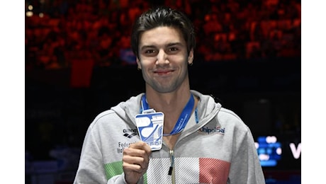 Mondiali di Nuoto, Italia sul podio nell’ultima giornata: Mora è argento nei 200 misti, la 4x100 misti maschile è bronzo