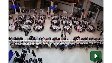 Olimpiadi: al Louvre la cena di gala blindatissima con i Capi di Stato. Ecco chi c'era