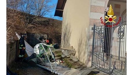 Asiago. Ultraleggero si schianta contro il muro del cimitero, pilota ferito