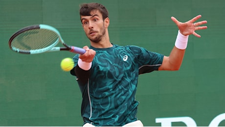 Un infortunio costringe Musetti alla resa. A Montecarlo vince Alcaraz