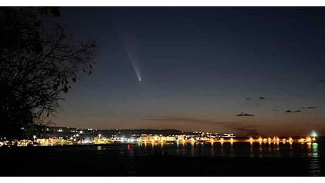 La Cometa Atlas solca i cieli di Vibo: tutti col naso all'insù e cellulare in mano per fotografarla