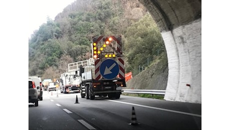 Traffico natalizio in aumento, ma si fermano i cantieri sull’Autofiori