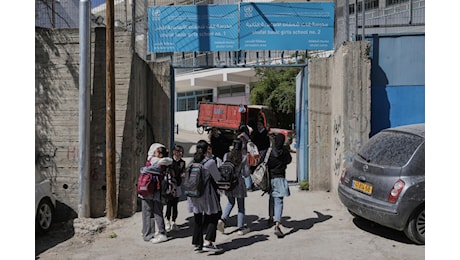 La polizia israeliana svuota le scuole di Gerusalemme est