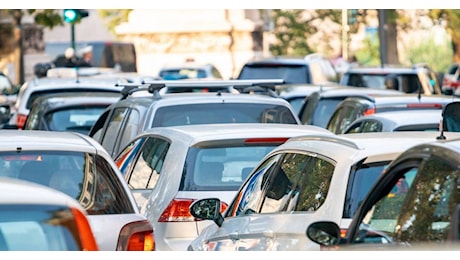 Mercato auto 2024: cresce il parco circolante e l'età media dei veicoli
