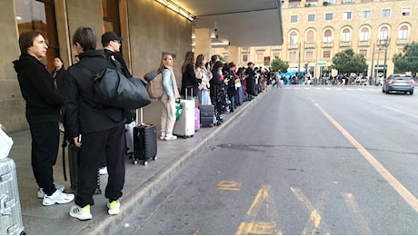Continua lo sciopero fantasma, la Stazione ancora senza taxi