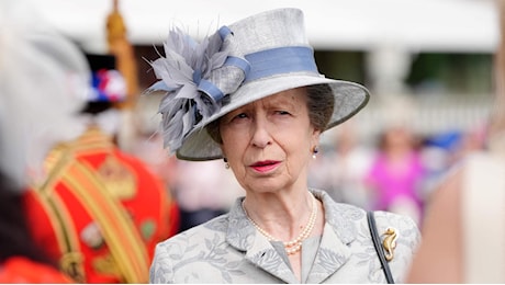 Royal Family, il marito della principessa Anna rassicura: “Si sta riprendendo dopo l’incidente”