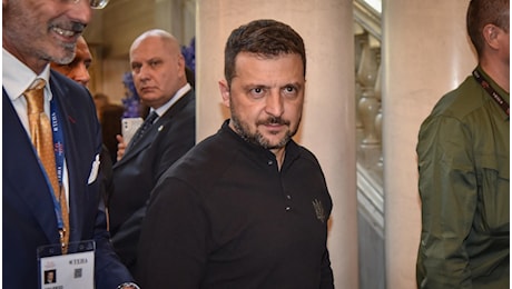 Zelensky al Forum Ambrosetti di Cernobbio: “Putin è un assassino, ecco quando tratteremo”