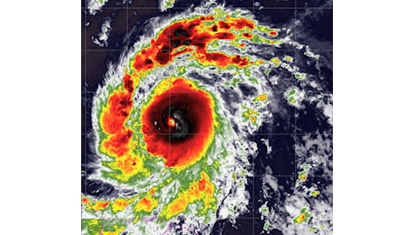 Beryl è diventato un potente uragano di categoria 3 mentre si avvicina ai Caraibi