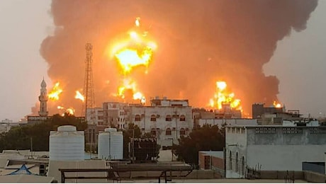 Tel Aviv avverte: Faremo all'Iran ciò che abbiamo fatto ad Hamas | Teheran: Se attaccati da Usa o Israele apriremo le porte dell'inferno