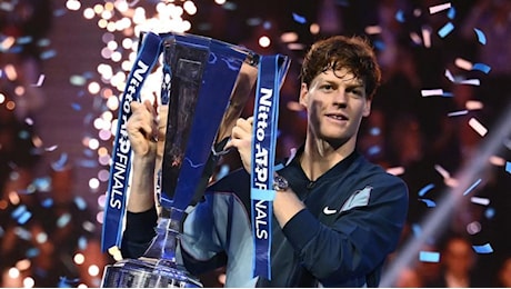 Sinner, il maestro umile che ha vinto le Atp Finals: il raffreddore, la gioia trattenuta. «Il lavoro non finirà mai»