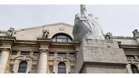 Borsa: Milano apre in rialzo, Stellantis rimbalza