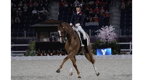 Equitazione: Charlotte Dujardin lascia Parigi 2024. Un video la ritrarrebbe a maltrattare cavalli