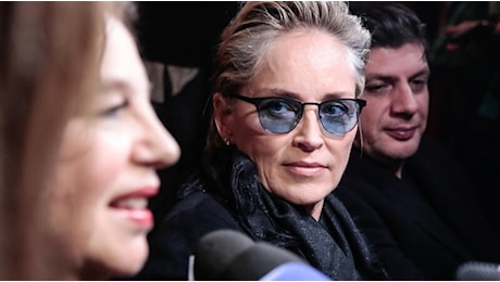 Sharon Stone: Difficile fare i conti con intelligenza e bellezza? Sì, perché non avevo il pene, la stranezza è che ho la vagina