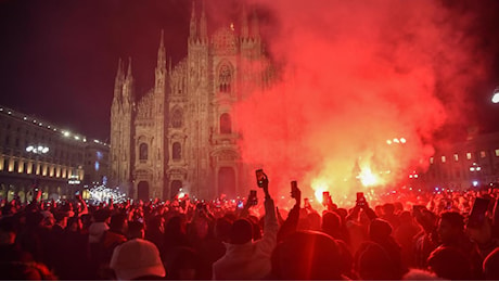 Capodanno in piazza Duomo a Milano, il racconto delle turiste belghe: “Circondate e aggredite”. Ma non ci sono denunce