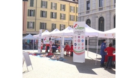 Prevenzione in piazza, successo per l'iniziativa organizzata in centro a Como