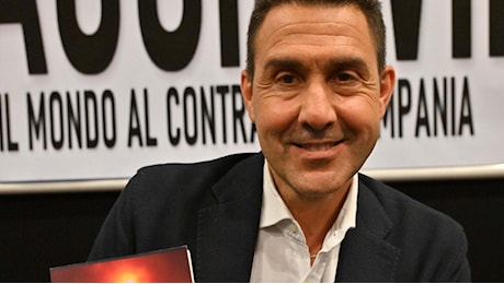 Vannacci registra il marchio “Mondo al contrario”