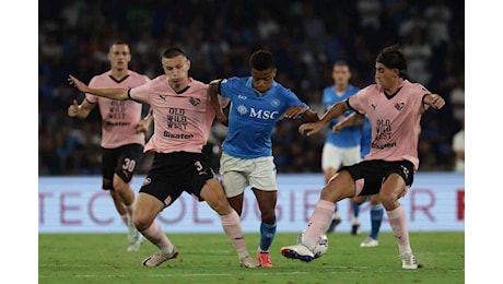 Neres MVP, il brasiliano incanta il Maradona: Gol e assist contro il Palermo