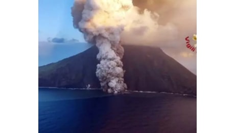 Stromboli, il vulcano super osservato: Schifani chiede lo stato di emergenza