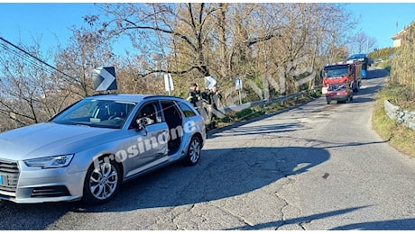 Incidente sulla SP24, violento scontro tra due auto: un ferito estratto dall’abitacolo