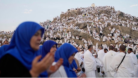 Strage di pellegrini alla Mecca: oltre 1.000 morti per il caldo