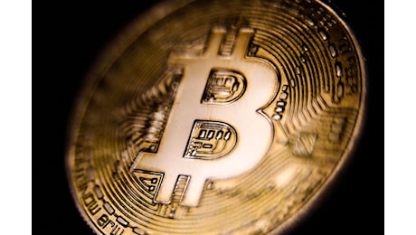 Bitcoin supera i 98mila dollari