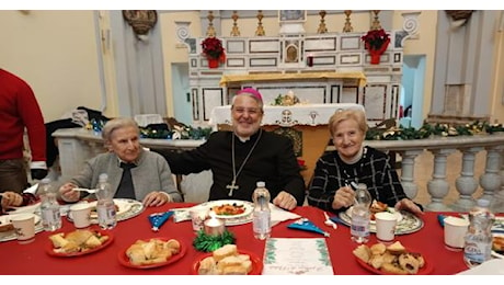 Il vescovo di Foggia al pranzo della comunità di Sant'Egidio: «Orgogliosi di ospitare chi in difficoltà»