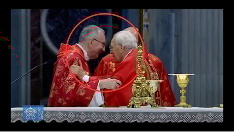 Cosa ci dice di importante quel fuori onda di Re e Parolin