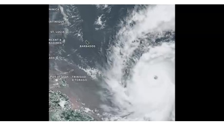 L'occhio dell'Uragano Beryl visto dall'alto grazie al VIDEO del satellite, è il ciclone più distruttivo degli ultimi vent'anni
