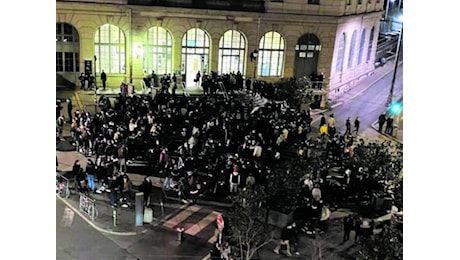 Poitiers, spari tra la folla per la droga. Il ministro: La Francia come il Messico