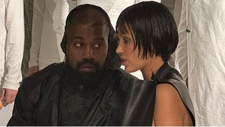 Kanye West e Bianca Censori verso il divorzio. «Lui vuole andare a vivere a Tokyo».