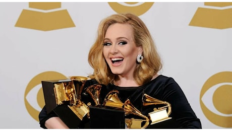 Adele, pausa dalla musica. L'annuncio della cantante: «Farò altro, odio essere famosa. Non canto nemmeno a casa»