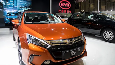 BYD ritira dal mercato 97.000 auto elettriche per difetti di fabbricazione allo sterzo