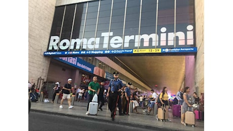 Le stazioni di Termini e Tiburtina in tilt per un guasto alla linea: caos a Roma e in tutt’Italia