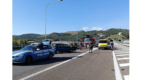 Incidente sulla Statale 106: ecco chi è la vittima, lascia marito e tre figlie (NOME e FOTO)