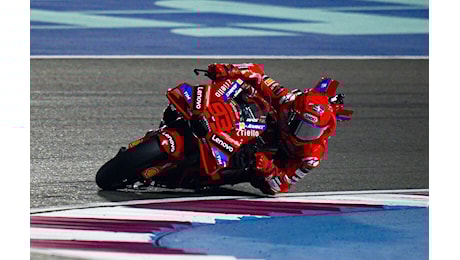 MotoGP Qatar, che GP! Trionfa Marquez, super Vinales 2°