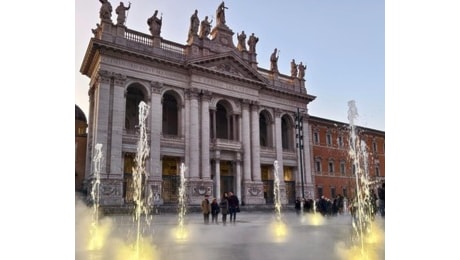 Giubileo, giochi d'acqua e di luce per la nuova piazza San Giovanni