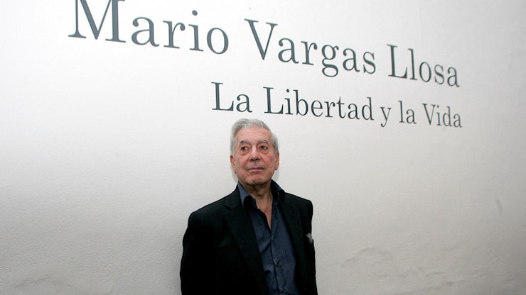 Vargas Llosa, dal romanzo bruciato in piazza a Lima a “Le dedico il mio silenzio”: 60 anni da Nobel - La Stampa Vargas Llosa, dal romanzo bruciato in piazza a Lima a “Le dedico il mio silenzio”: 60 anni da Nobel - La Stampa