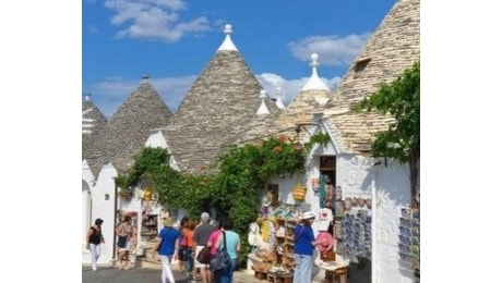 La Puglia del turismo cresce nel 2024: aumentano gli arrivi, impennata dall'estero. I picchi a Pasqua e in estate