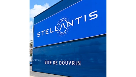 Stellantis, il calo sfiora il 4%