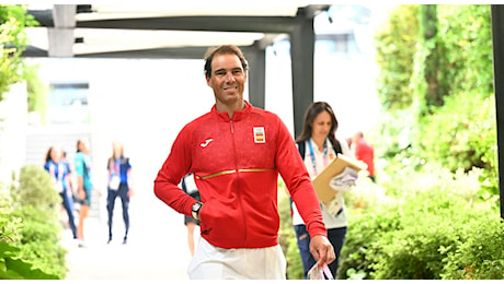 Olimpiadi 2024, Rafael Nadal​ partecipazione in dubbio: «Non si sta allenando, ha un disturbo alla coscia»