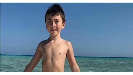 Mattia Cossettini morto a 9 anni per malore improvviso in vacanza a Marsa Alam, ipotesi emorragia cerebrale