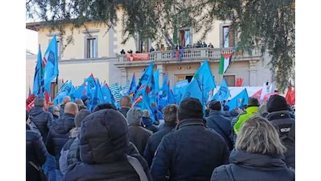 Manifestazione a Calenzano 'basta morti, servono più controlli'