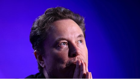 Elon Musk gela Trump: non sto donando 45 milioni di dollari al mese a lui, ho fondato un Pac, sono molti meno soldi e “non aderisco al culto della personalità”